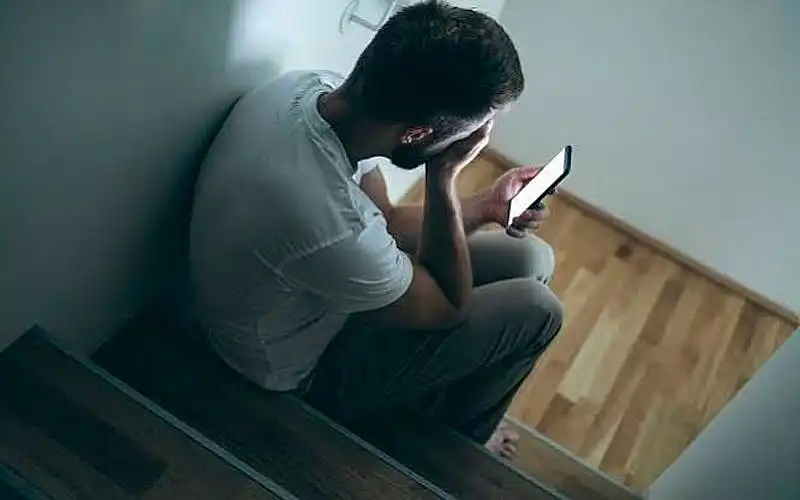 dos Suicidios en jóvenes: ¿Podemos confiar en la IA para revertir la epidemia?